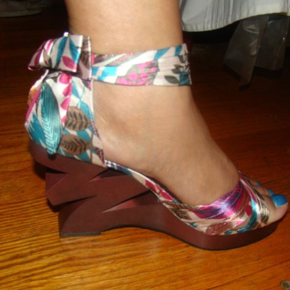 Wild Rose Sandals in Women, sz 11
